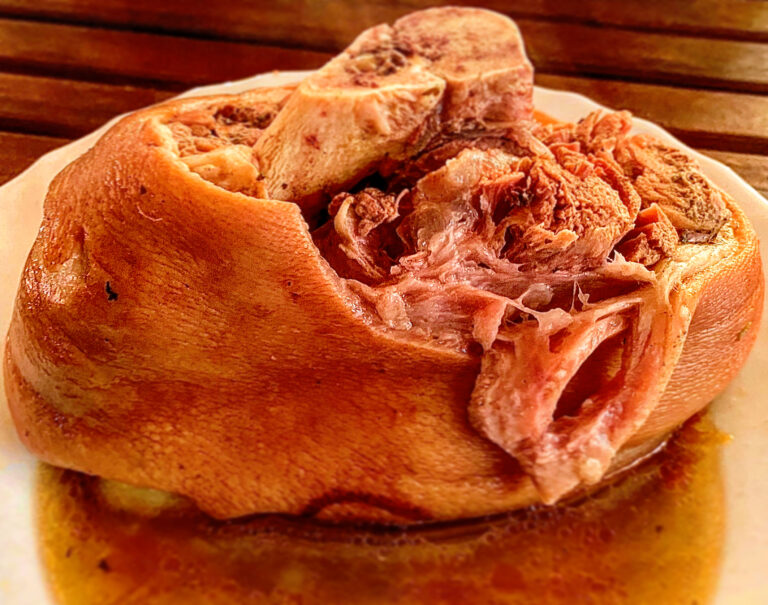 Klaus grillt » Eisbein aus dem XXXL Dutch Oven